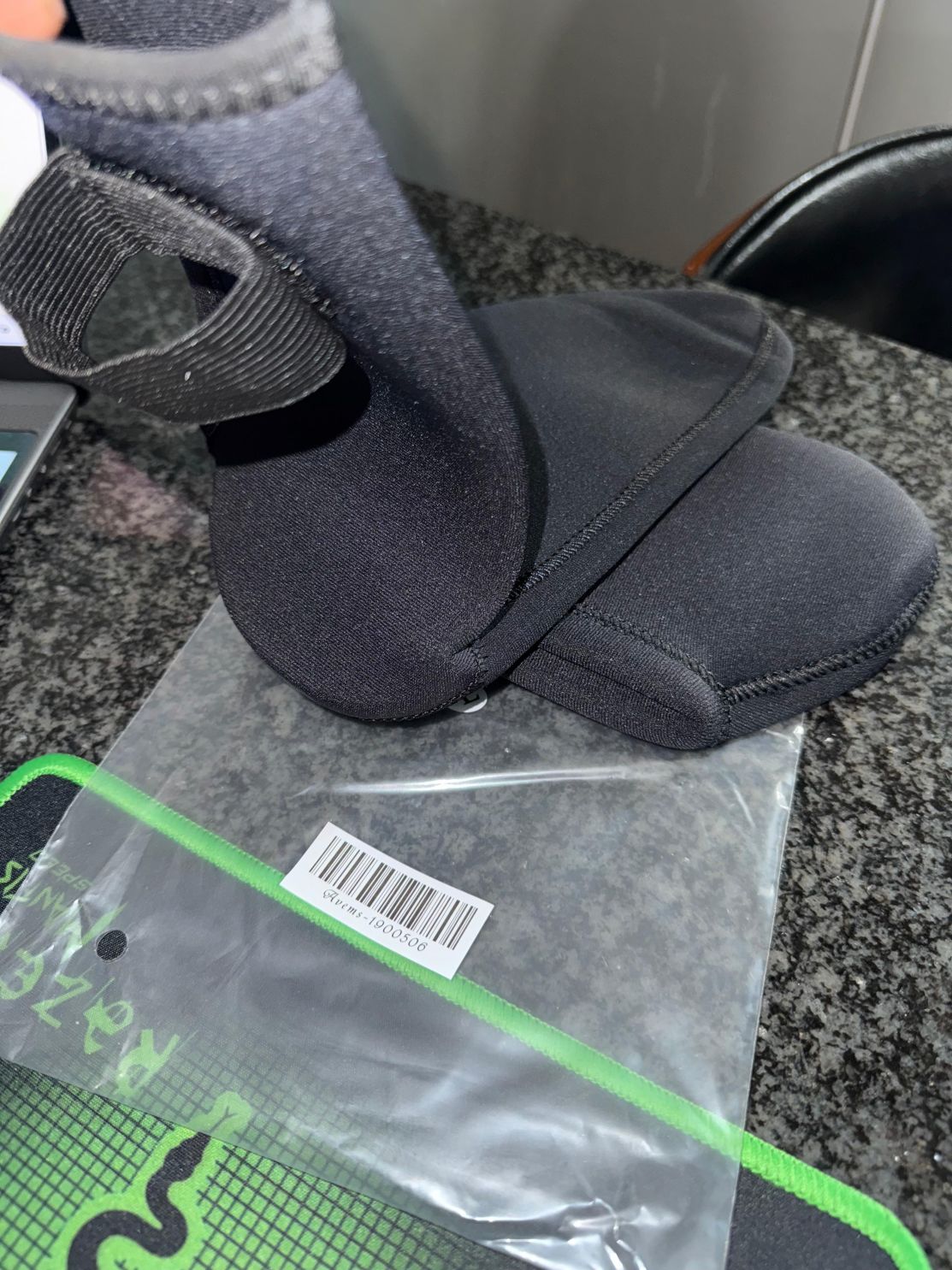 Imported Marine Neoprene Waterproof Diving Smooth Sole Flipper Socks Avems-19900506 (ex vat)